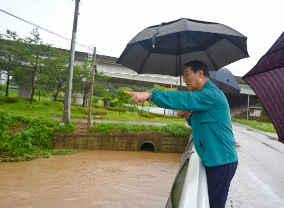 이용록 홍성군수, 140mm 폭우 속 현장대응 ‘눈길’
